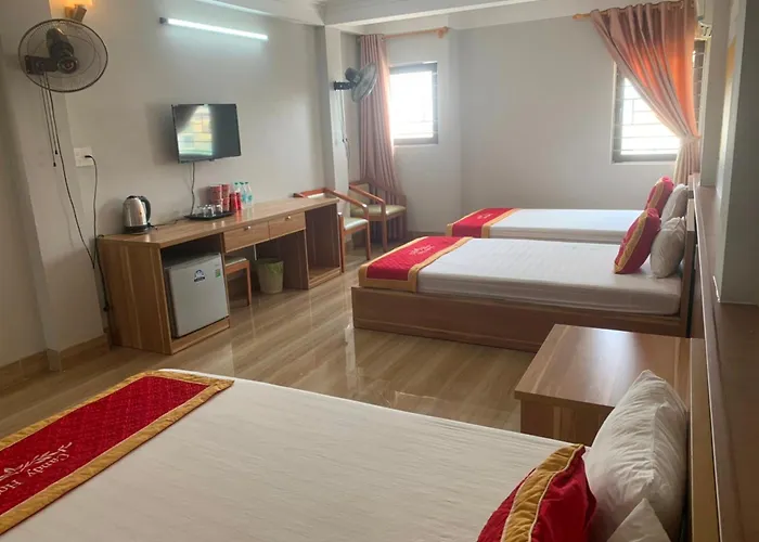 Candy Hotel Ha Long