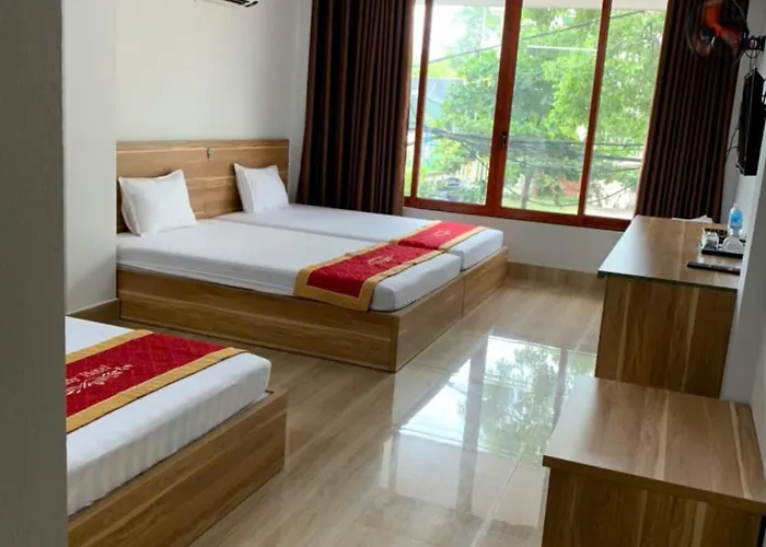 Candy Hotel Ha Long